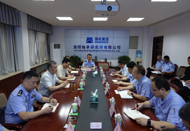 洛陽市副市長(zhǎng)、公安局局長(zhǎng)楚國(guó)劍到軸研所調(diào)研
